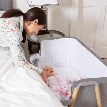 Night Night Bedside Crib, Sheets &amp; Mattress Protector Bundle